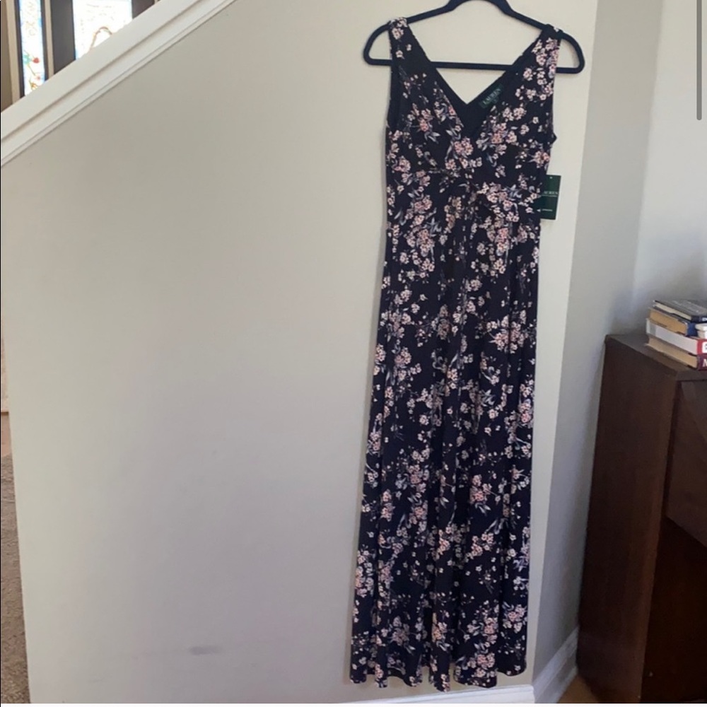 Lauren Ralph Lauren Floral Sleeveless Maxi Dress. - Picture 5 of 12